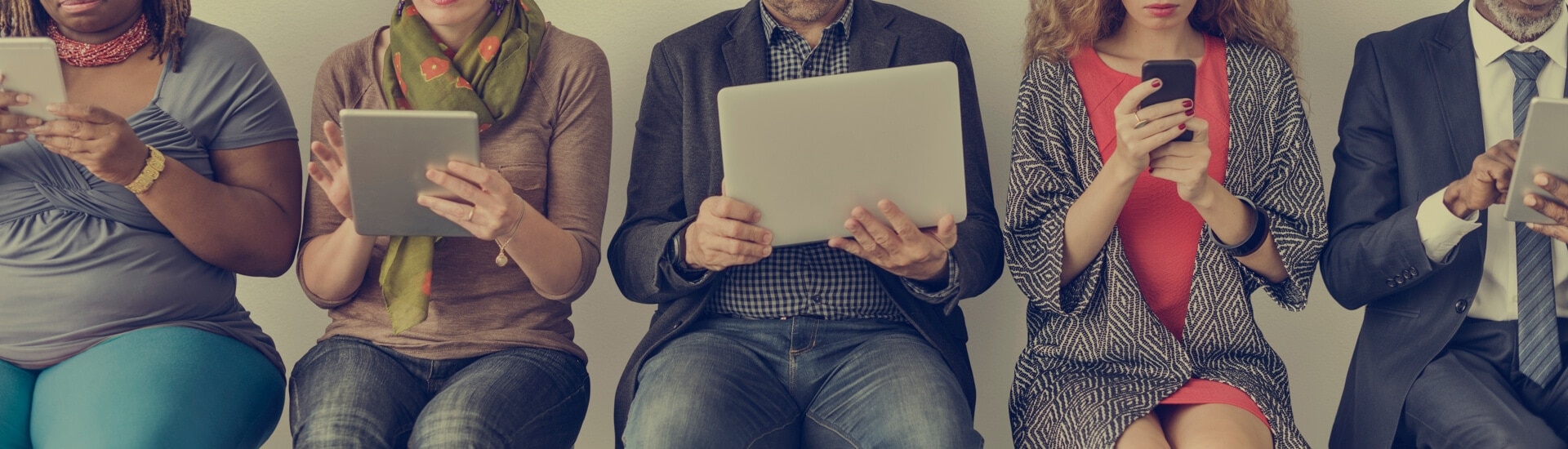 5 Must Try Professional Networking iOS Apps – 2015 Edition