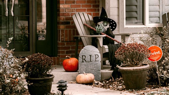 Animatronics Halloween Decorations