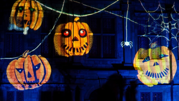 Halloween 3D Projection Mapping