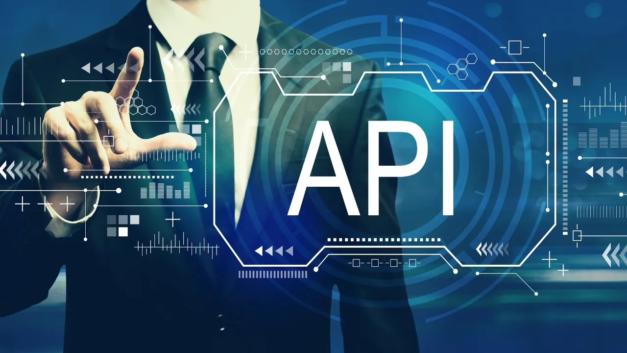 Accessing Native APIs and Device Features - React Native Future of Mobile App Development