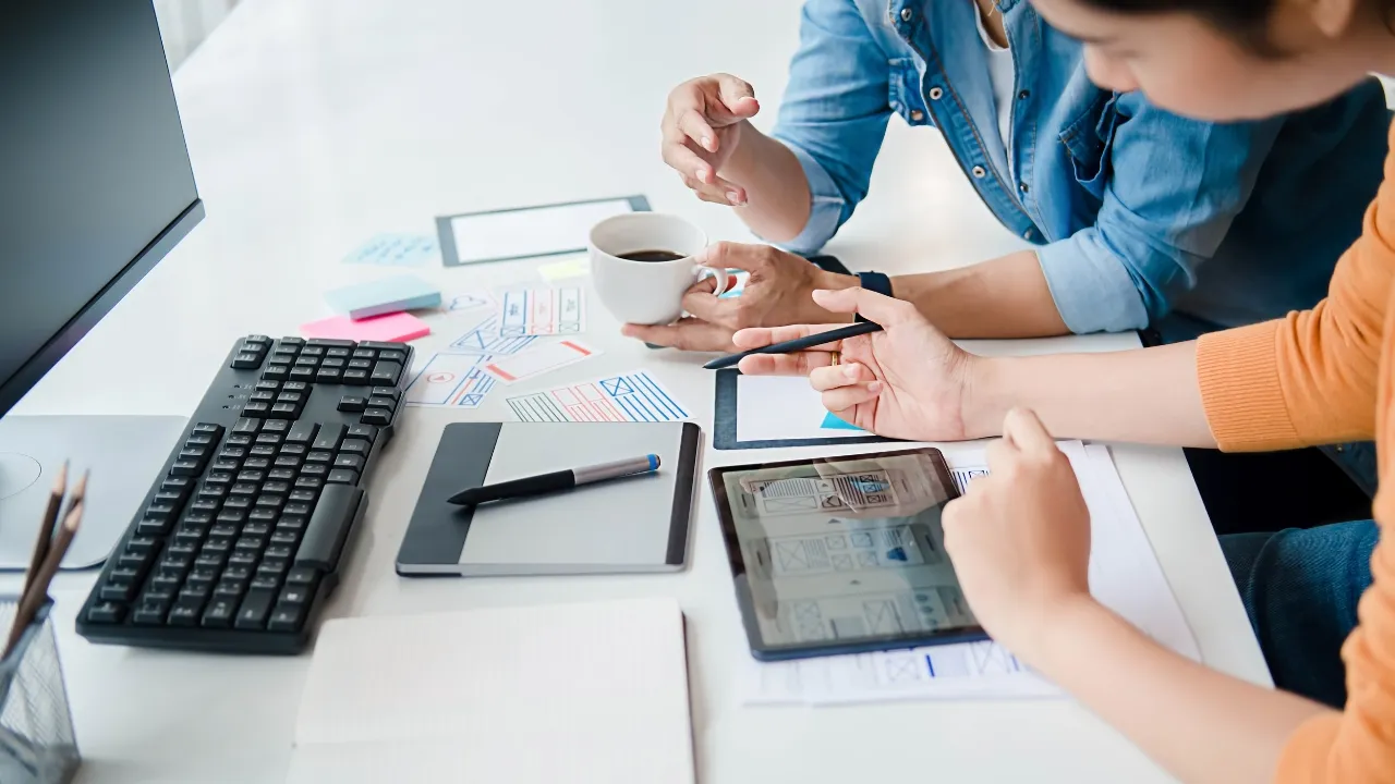 Navigating Challenges: Implementing IoT Apps in Healthcare - IoT Apps in Healthcare