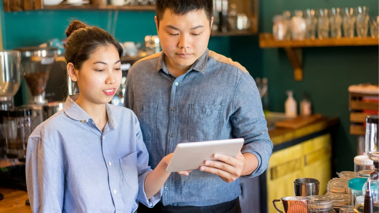 Challenges in Implementing Digital Transformation in Restaurants
